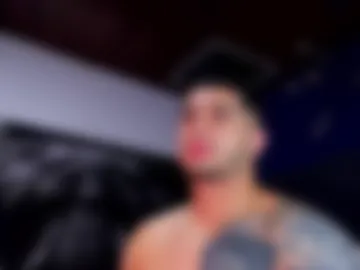 king_falconer photo 6