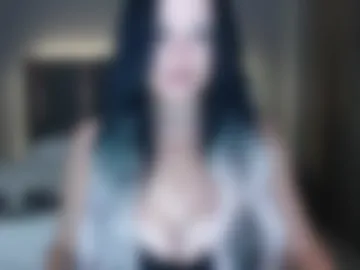 kira_kirkros photo 2