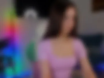 kira_moonnn webcam preview