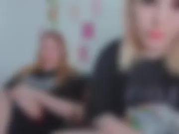 krisi_myrr webcam preview