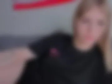 krisi_myrr webcam preview