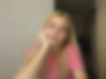 kristifelicien webcam preview