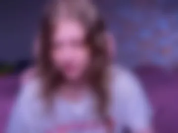 l1ttlekiki webcam preview