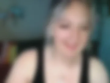 laineydarling photo 5