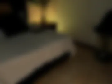 laragoldd webcam preview