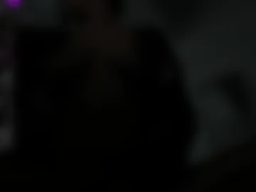 laura_hills18 photo 9