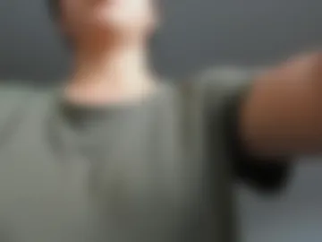 laura_hills18 webcam preview