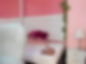 laurabigtits photo 9