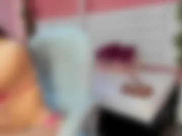 laurabigtits photo 6