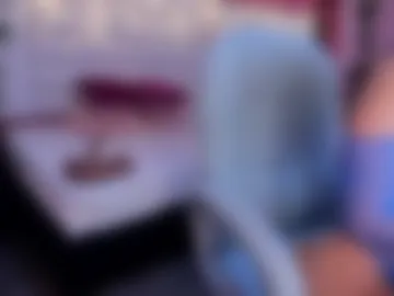 laurabigtits photo 8
