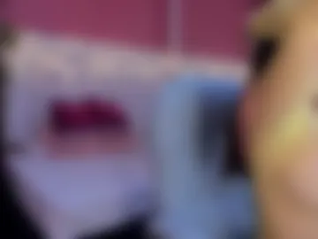 laurabigtits photo 3