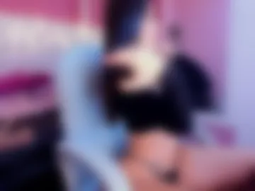 laurabigtits photo 3