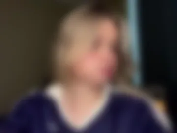 laurineleconey photo 4