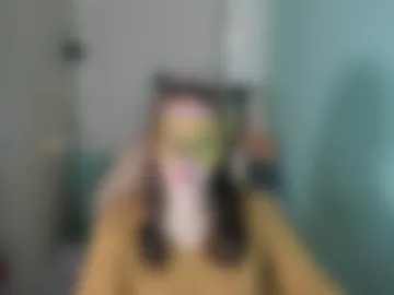 leah_sm live webcam preview