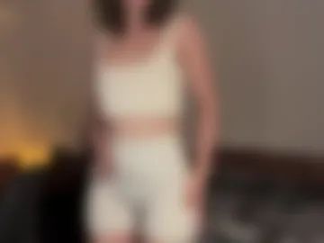 leahsparkles photo 6