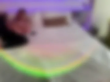 leelou_dallas webcam preview