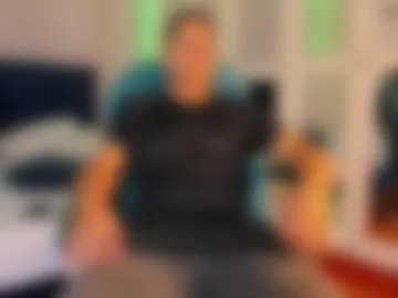 leon_thomas_ live webcam preview