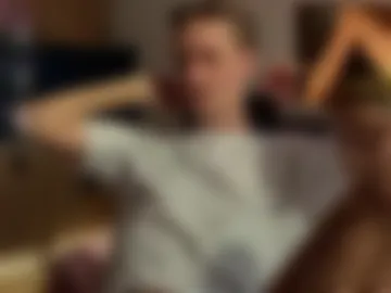 leonnextdoor photo 2