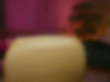 leslie_caronn photo 6