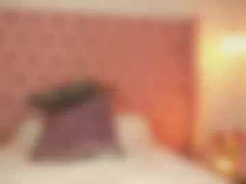 lia_velez_ webcam preview