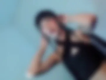 lil_magdalene live webcam preview