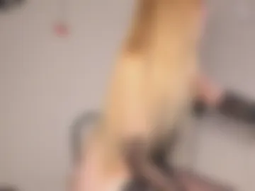 lilith_blond photo 4