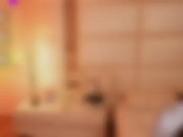 lilly_colins photo 2