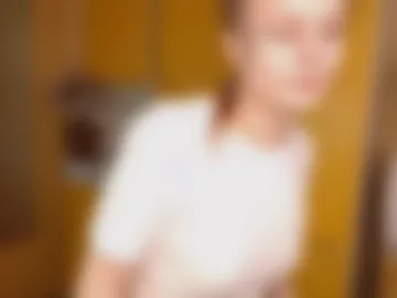 lily_timid webcam preview