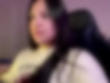lilyhotson photo 3