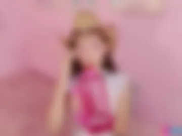 little_effy18_ photo 2