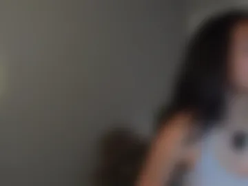 littlemiss_kira webcam preview