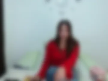 littleshydoll photo 3