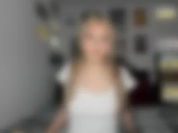 livvywinters photo 3