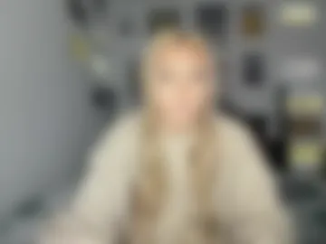 livvywinters photo 8