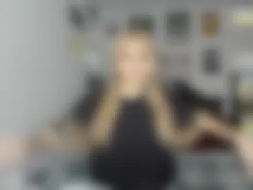 livvywinters photo 5