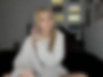 livvywinters photo 8