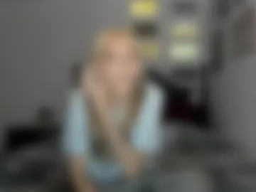 livvywinters photo 2