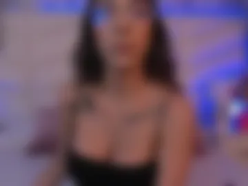 lizzi_hotman photo 2