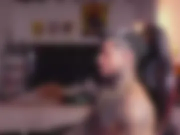 logan_hugh8 webcam preview