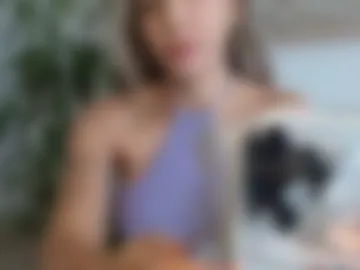 lola_bunny_222 live webcam preview