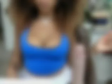 lolalustful webcam preview