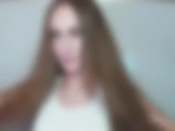 loravinaa live webcam preview