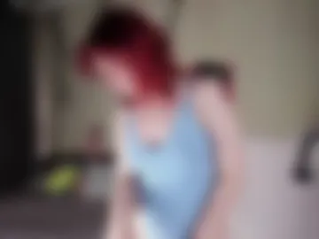 love_is_lola webcam preview