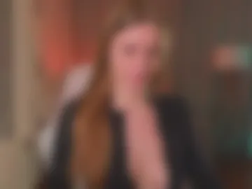 lovellalipss photo 2