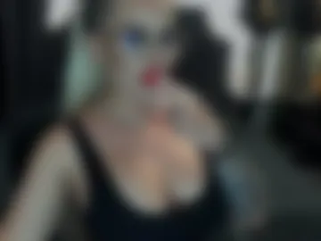 lovelyblondyxxx photo 3