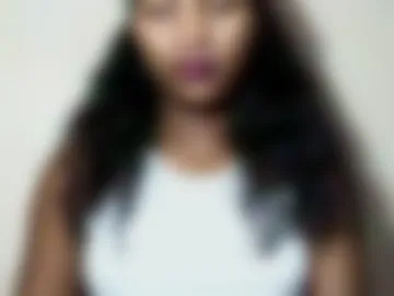 lovelylarra webcam preview