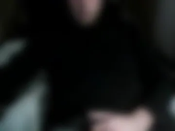 lovelylaur_xo photo 3