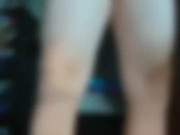 lovestrapons1 webcam preview