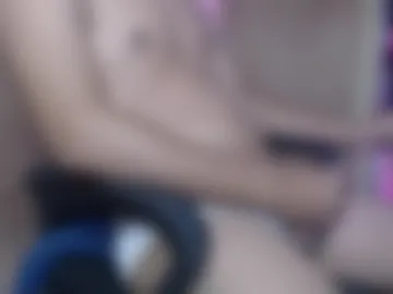 lovetosuckxox photo 3