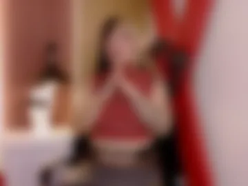 luanaevans photo 7